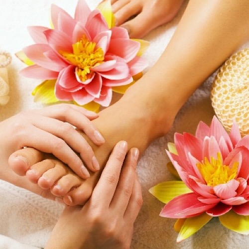 APPLE NAIL AND SPA - pedicure